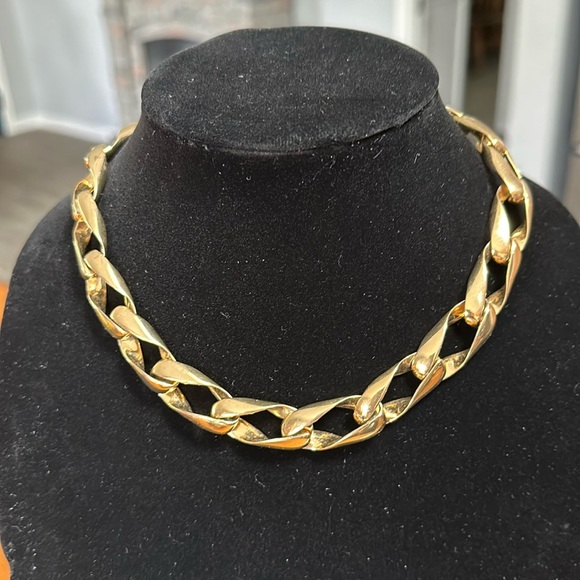 Gold tone Cuban Curb chain. Snap latch closure. 17”. Link is 5/8” - Picture 1 of 5